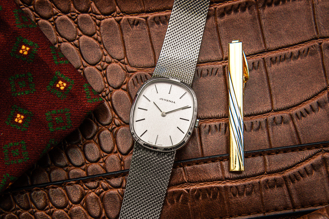 
Juvenia Ellipse montre vintage acier