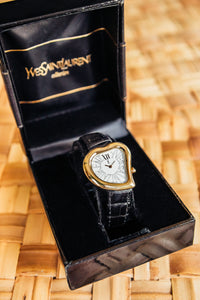 
Yves Saint Laurent Cœur montre vintage plaqué or
