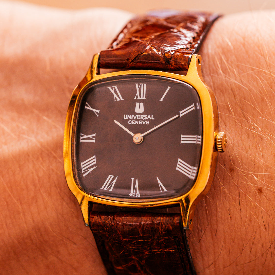 
Universal Genève TV montre vintage plaqué or