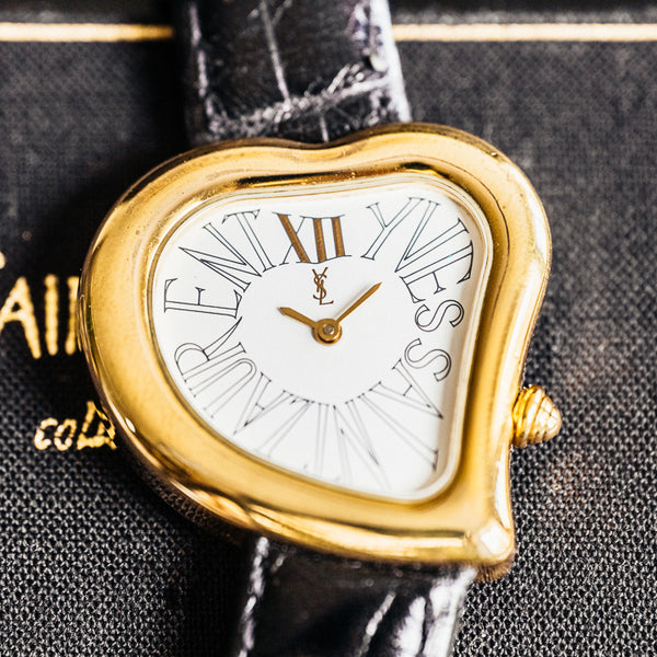 
Yves Saint Laurent Cœur montre vintage plaqué or
